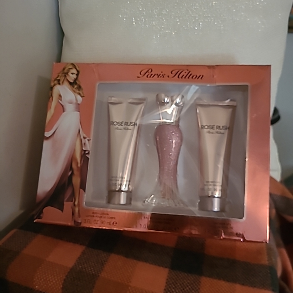 Paris Hilton Rose Rush 3pc Set Parfum Spray 10 Oz Body Lotion  Shower Gel 3 Oz